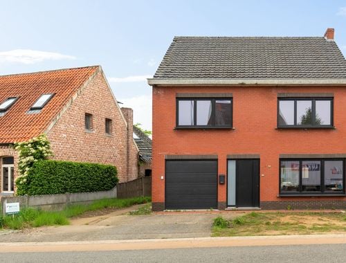                                         Maison unifamiliale à vendre à Lille, € 375.000
