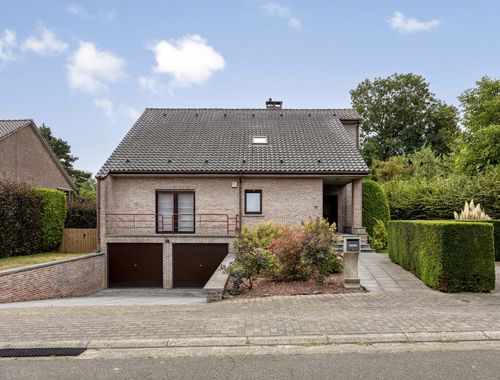                                         Villa à vendre à Sint-Pieters-Leeuw, € 845.000
