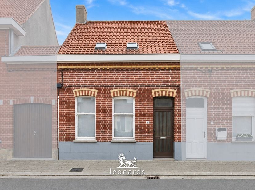 Huis te koop in Desselgemstraat 11,
                    8540 Deerlijk