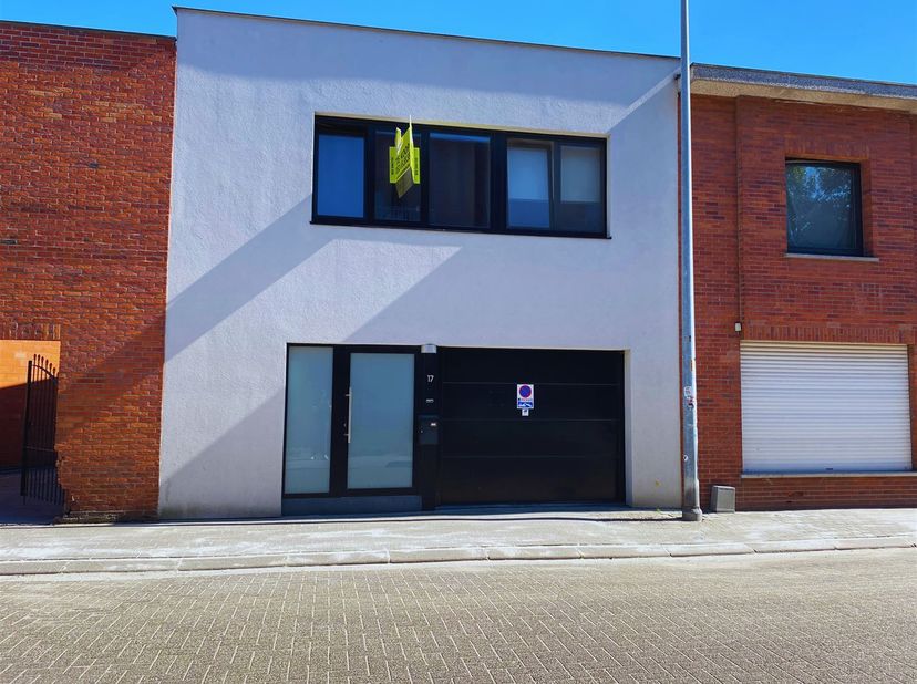 Bien professionnel à vendre
                    à 9100 Sint-Niklaas