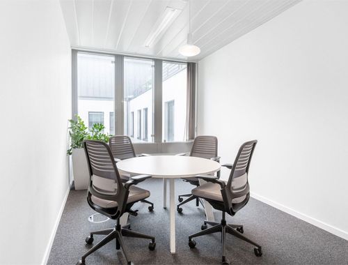                                         Immeuble de bureaux à louer à Saint-Gilles, € 959
