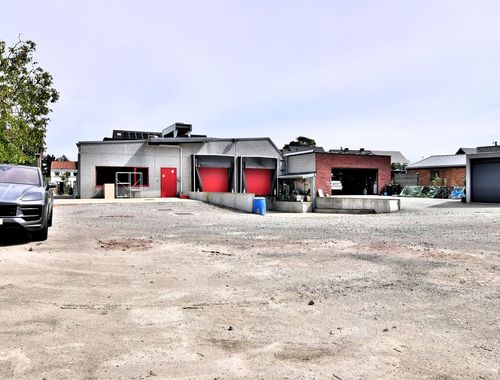                                         Burelencomplex te huur in Grembergen, € 2.950
