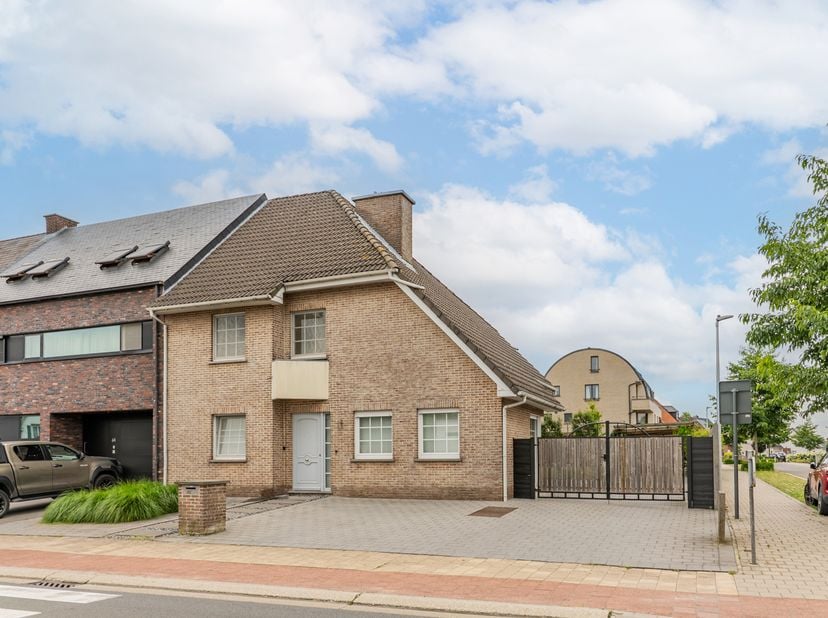 Huis te koop in Leest 62,
                    2330 Merksplas