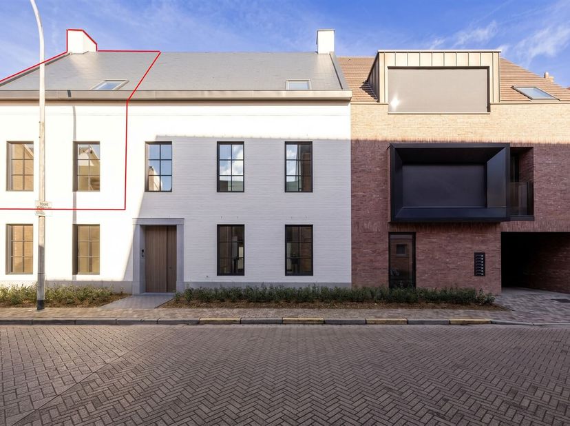 Magnifique appartement neuf en triplex avec 2 chambres, un bureau et une terrasse<br />
Description : Ce bel appartement en triplex est situé au premi