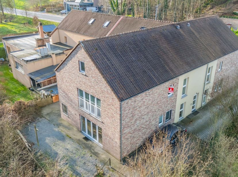 Easy Home a le plaisir de vous présenter cet appartement de 98 m² habitables, construit en 2015 dans une petite copropriété de 4 lots.<br />
Emplaceme