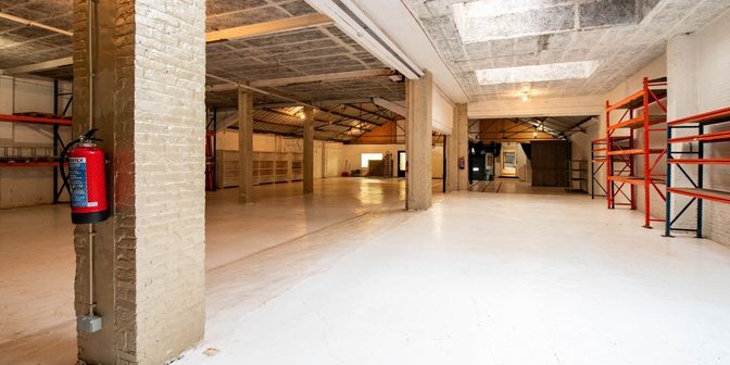Garage à louer à Sint-Bernardsesteenweg 240, 2020 Antwerpen