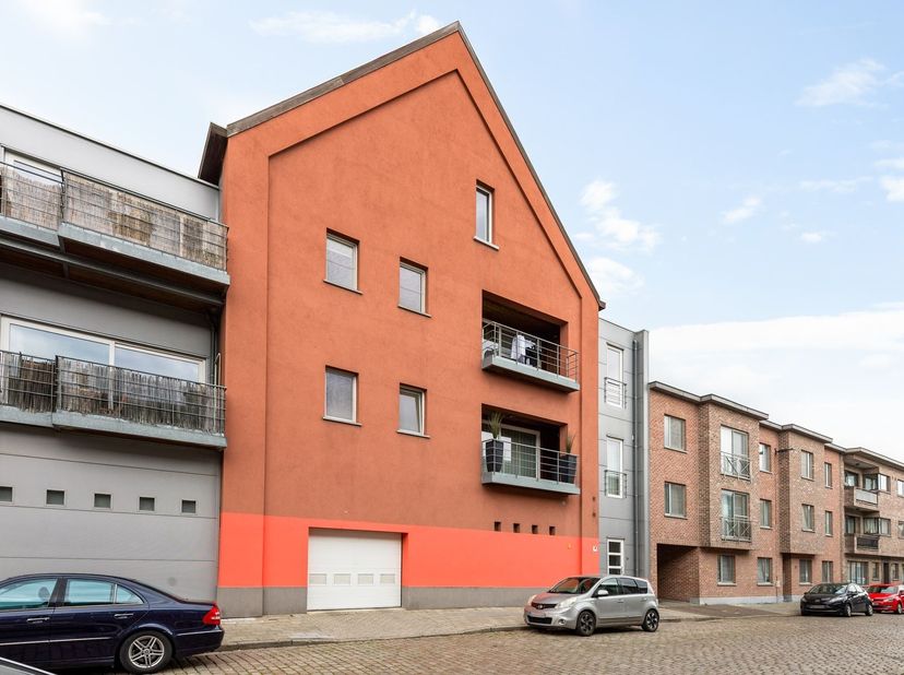 Cet appartement de rez-de-chaussée prêt à l'emploi est idéalement situé dans la Dageraadsstraat à Lier, dans un cul-de-sac tranquille et à distance de