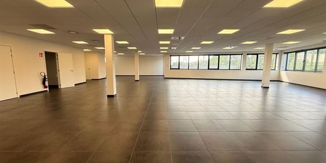 Bedrijfsvastgoed te huur in Baron Van Loolaan 15, 9940 Evergem