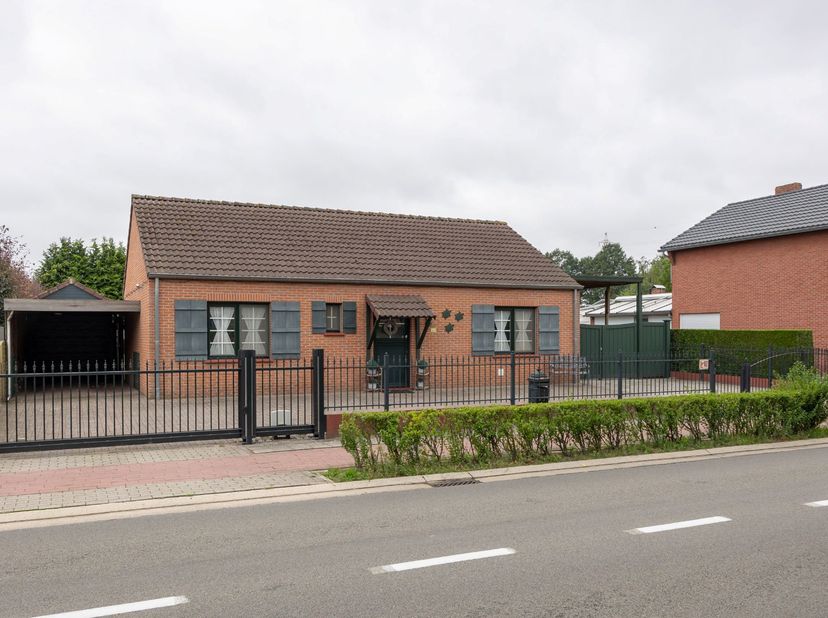 Huis te koop in Jos Verlindenstraat 72,
                    3910 Sint-Huibrechts-Lille