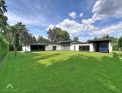                                         Villa te koop in Neerpelt, € 1.350.000
