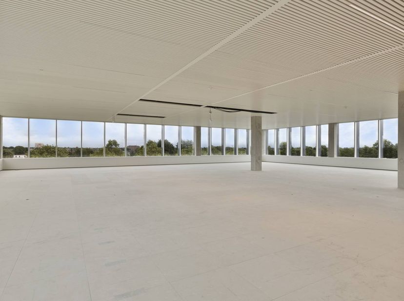 Welkom in de Kleinhoefstraat 11-15 te Geel!<br />
<br />
Op een strategische en vlot bereikbare locatie bieden wij deze exclusieve nieuwbouw kantoorru