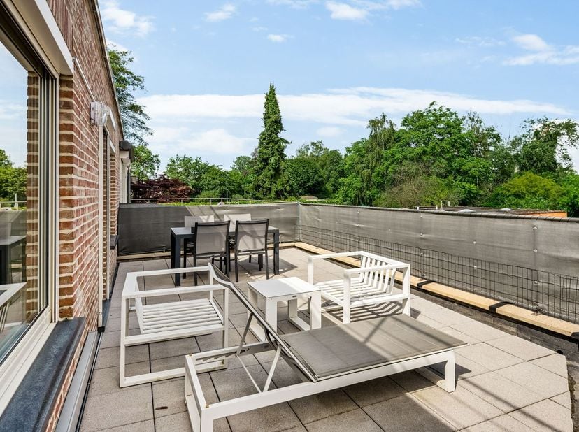 Appartement de 2 chambres avec grande terrasse à Herentals !<br />
<br />
Cet appartement construit en 2004 répond aux normes actuelles, est en excell