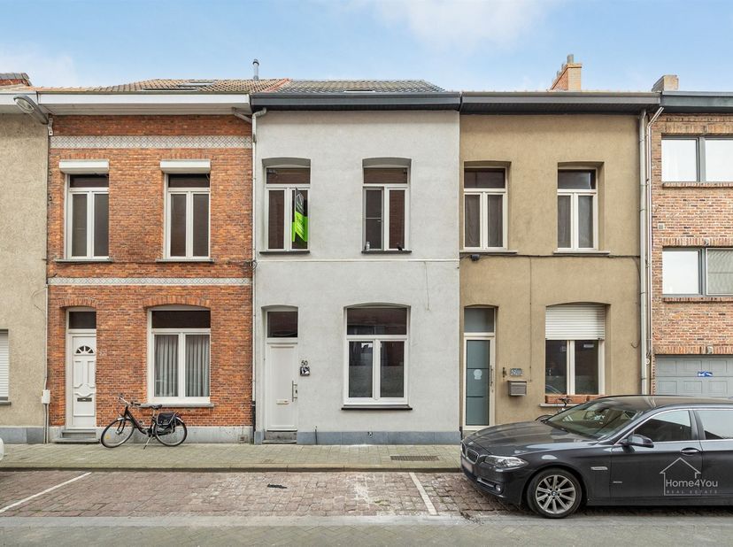 Maison à vendre à Sint-Joannes Berchmansstraat 50,
                    2170 Merksem