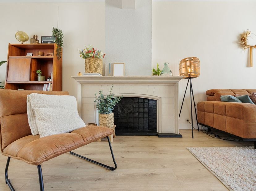 KARAKTERVOLLE, INSTAPKLARE GEZINSWONING (HOB) MET 4 SLAAPKAMERS, TOFFE TUIN EN INPANDIGE GARAGE TE KURINGEN (HASSELT)<br />
Deze woning ligt in de dor