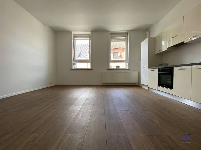 VISITES CE VENDREDI 9/07: INSCRIPTION VIA LE BOUTON ROUGE SUR NOTRE SITE INTERNET.<br />
Découvrez cet appartement, situé dans un quartier calme de Co