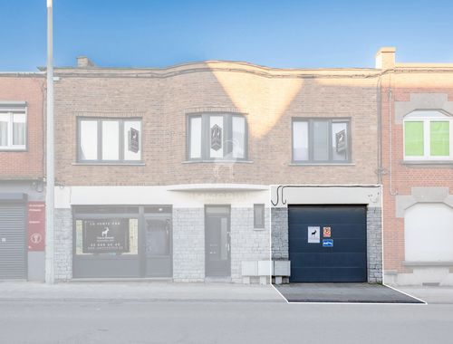                                         Entrepôt à vendre à Montignies-sur-Sambre, € 159.999
