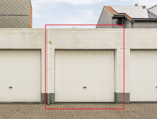                                         Box à vendre à Turnhout, € 30.000
