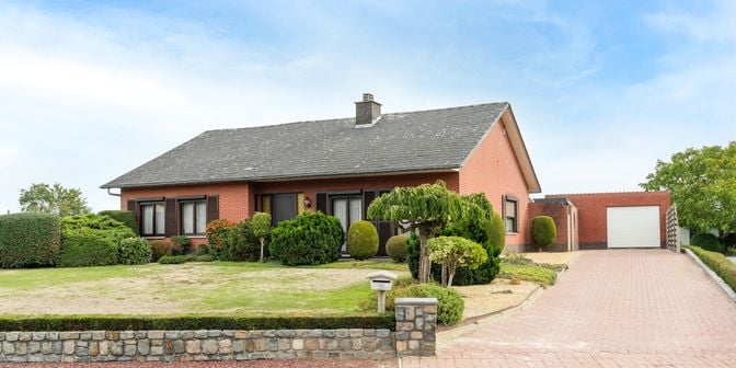 Huis te koop in Locht 13, 3930 Hamont