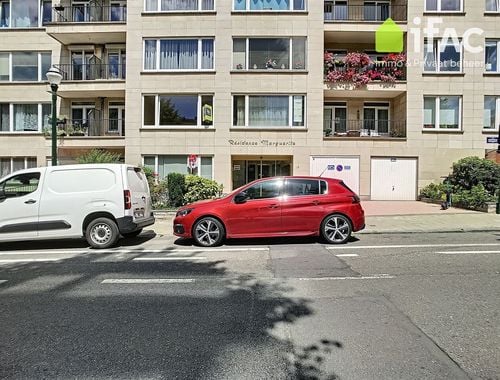                                         Appartement à louer à Bruxelles, € 1.550
