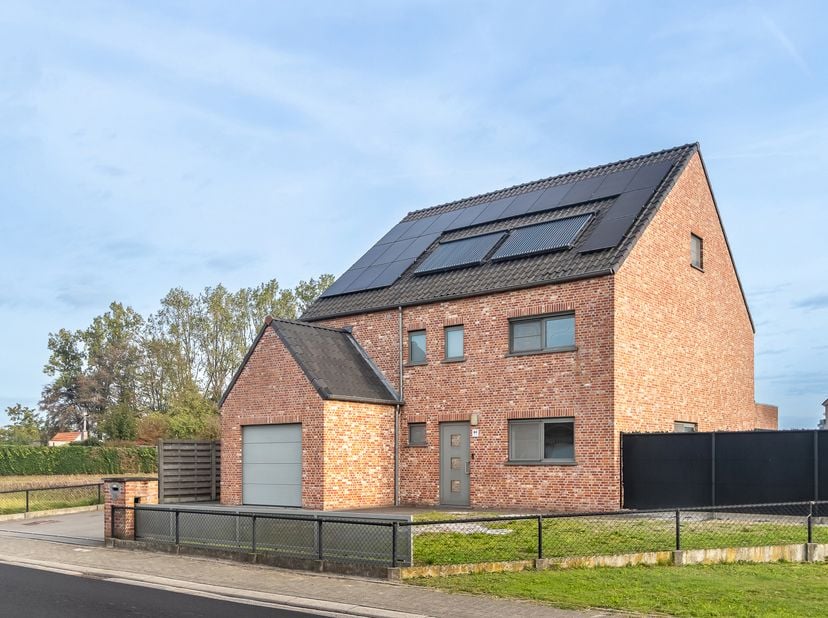 Huis te koop in Peerdekensstraat 51,
                    2340 Beerse