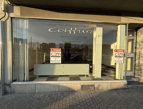                                         Handelsgelijkvloers te koop in Liège, € 175.000
