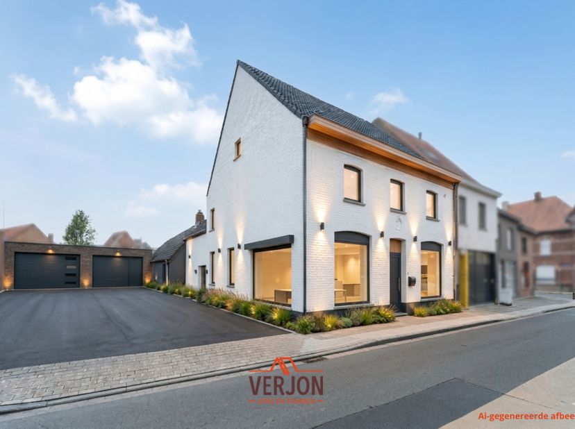 Bent u op zoek naar een eigendom met tal van mogelijkheden om wonen en werken te combineren? Deze ruime woning met voormalige handelsruimte, biedt een