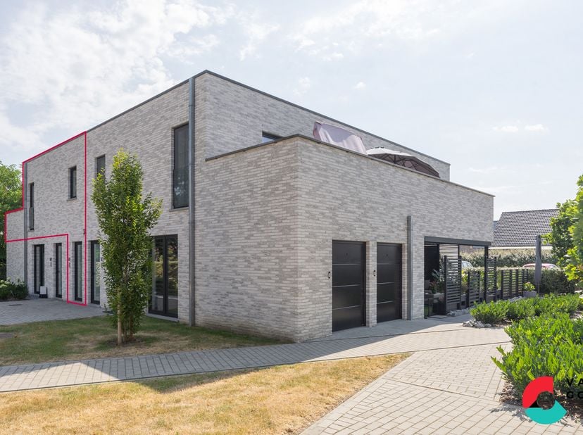 Park Mussenburg is bereikbaar via een aangelegde ingangsweg, die uitgeeft op een indrukwekkend park. Hier geniet je van de voordelen om te wonen in ee