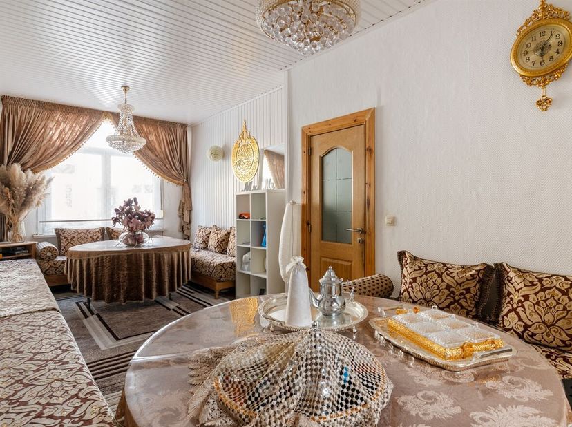 Spacieuse maison familiale de 5 chambres<br />
Vous recherchez une maison spacieuse que vous pourrez rénover entièrement selon vos goûts ? Cette grand