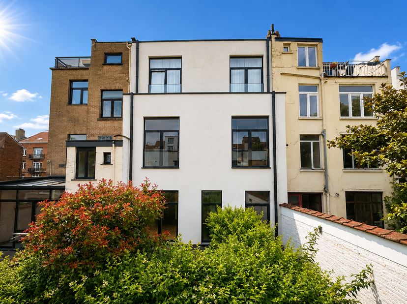 Meiser / Dailly – Ruim 2-slaapkamerappartement met 2 badkamers<br />
Ideaal gelegen tussen de wijken Meiser en Dailly, geniet dit elegante appartement