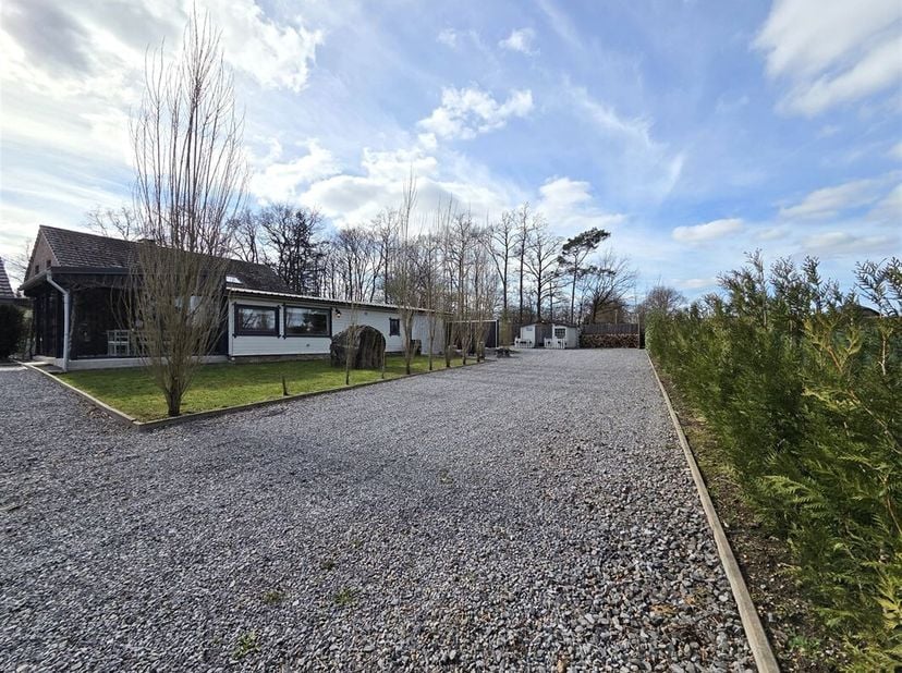 IMMOHALI VERKOOPT CHARMANT GERENOVEERDE FRAAI BEMEUBELDE VAKANTIEWONING <br />
LA BOHÈME ALLE VOORZIENINGEN VOOR TWEEDE OF VAST VERBLIJF<br />
MAKKELI