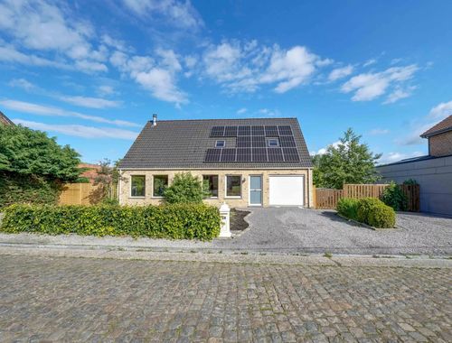                                         Rijwoning te koop in Wange, € 570.000
