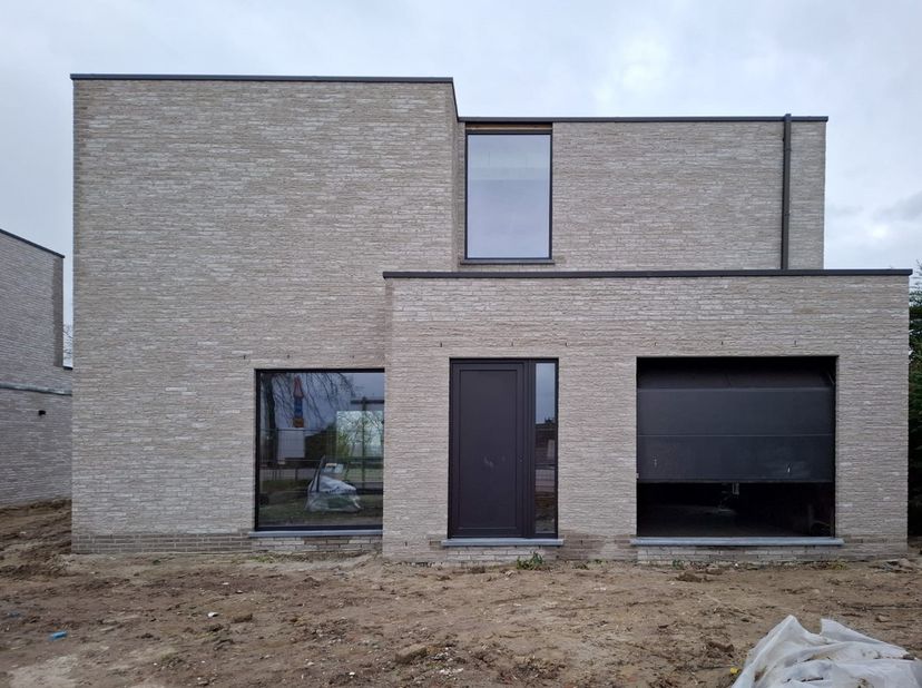 Zonnebeke - Passendalestraat lot 2<br />
<br />
Geniet van het tijdelijk verlaagde btw tarief van 6%!&amp;nbsp;<br />
<br />
Deze prachtige, moderne wonin