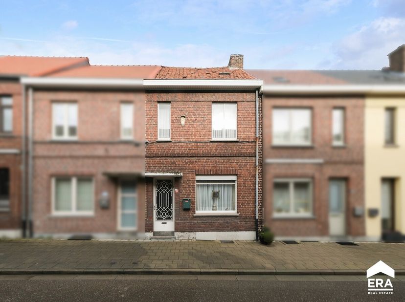 [[ UNE OPTION A ÉTÉ PRISE SUR CE BIEN. ]]<br />
Ce bien participe à la Journée Maisons Ouvertes ERA. Visitable a 13/06/2026 entre 11:00 et 12:00.