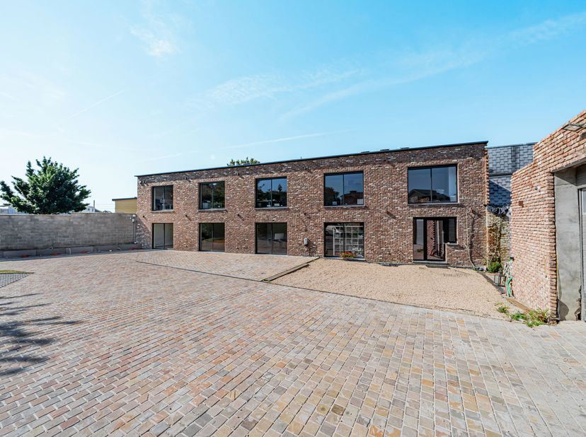 Bedrijfsvastgoed te huur
                    in 4680 Oupeye
