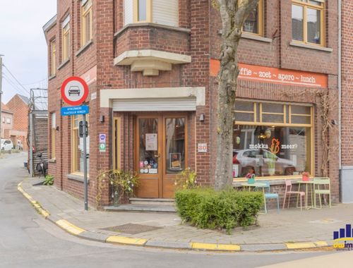                             Commercieel Gebouw over te nemen in Deerlijk

