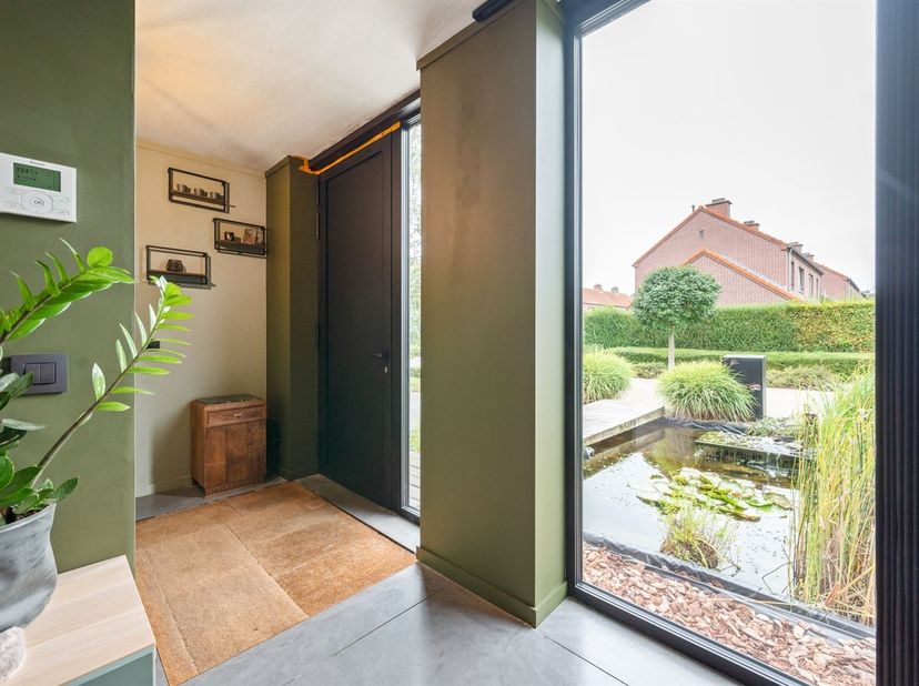 Ruime nul-energiewoning op 1.773 m² – uiterst energiezuinig &amp; massief gebouwd<br />
<br />
<br />
<br />
Deze recente BEN-woning blinkt uit in energ
