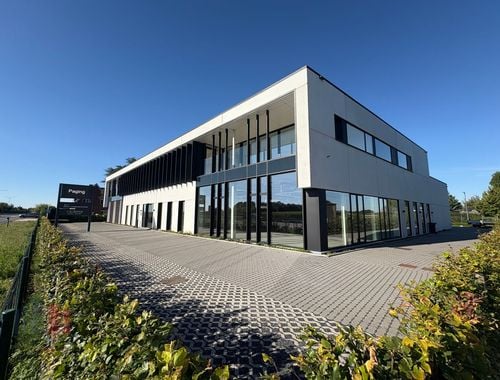                                         Bureaux à louer à Oudenaarde, € 5.200
