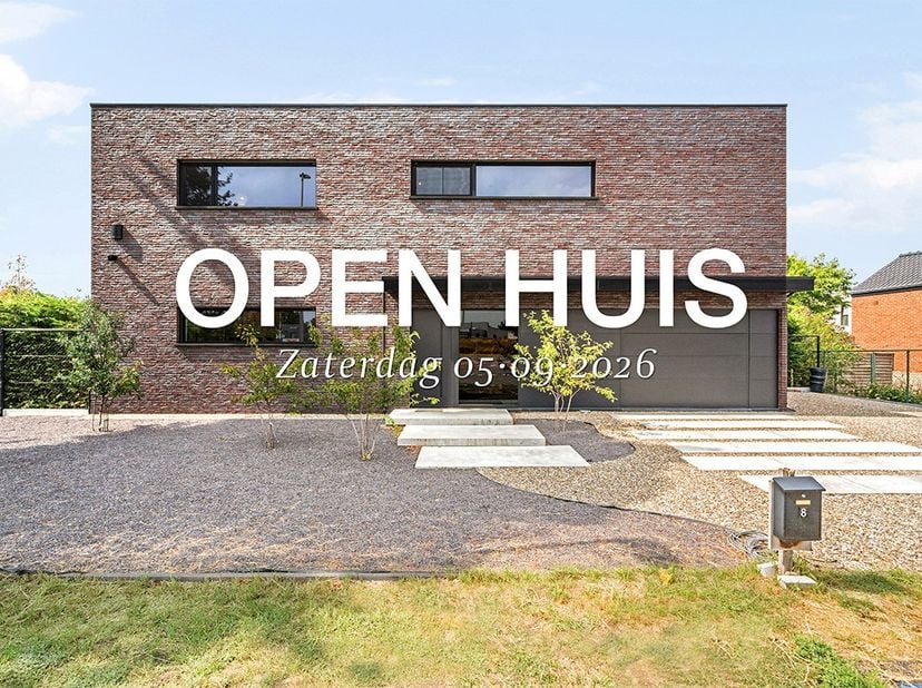 *OPEN HUIS ZATERDAG 5 SEPTEMBER TUSSEN 10U-13U,  BEZOEK VOORAF TE REGISTREREN*<br />
<br />
Thuiskomen krijgt een nieuwe betekenis in deze stijlvolle