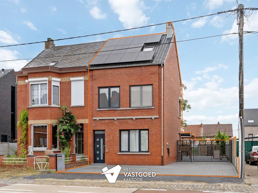 Volledig gerenoveerde woning (168m²) met 4 slaapkamers en tuin met achterliggende bouwgrond te Schaffen.<br />
<br />
Belangrijkste troeven: <br />