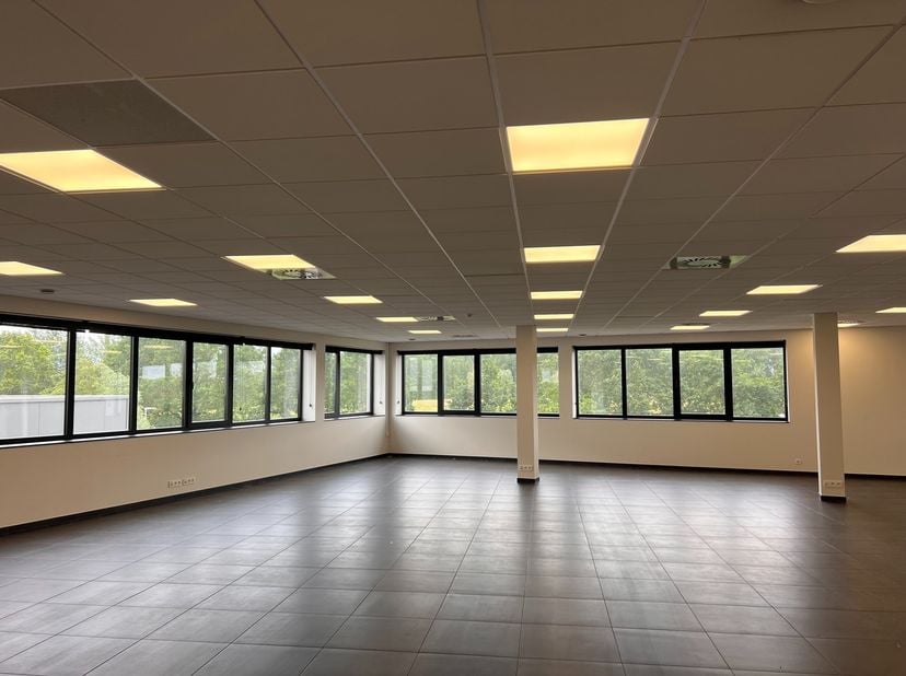 Bien professionnel à louer
                    à 9940 Evergem
