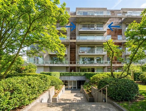                                         Appartement te koop in Berchem, € 429.000
