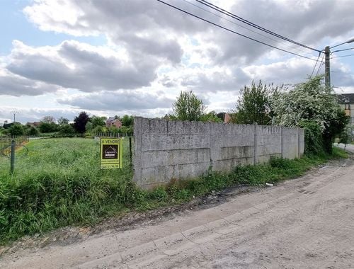                                         Terrain à vendre à Angre, € 55.000
