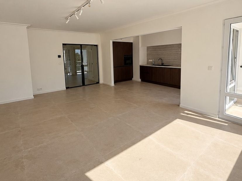 Appartement te huur in Troonstraat 53 bus 02.01,
                    8400 Oostende