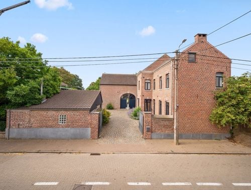                                         Hoeve te koop in Outgaarden, € 1.595.000
