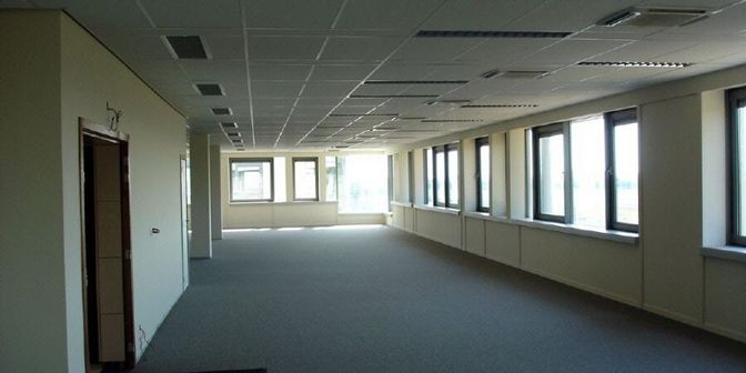 Bedrijfsvastgoed te huur in Rue Emile Francqui 1-11, 1435 Mont-Saint-Guibert