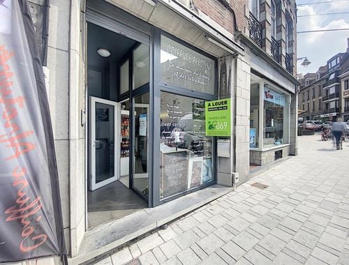                                         Handelszaak te huur in Tournai, € 470

