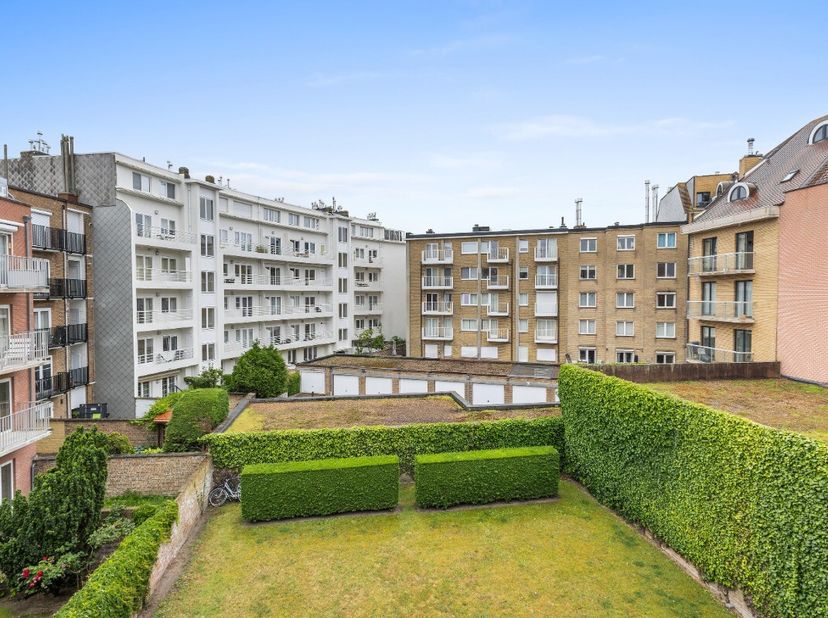 Knokke: Instapklare studio te koop gelegen in de Zoutelaan in Knokke.Ontdek deze charmante, instapklare studio gelegen op een uitstekende locatie in K
