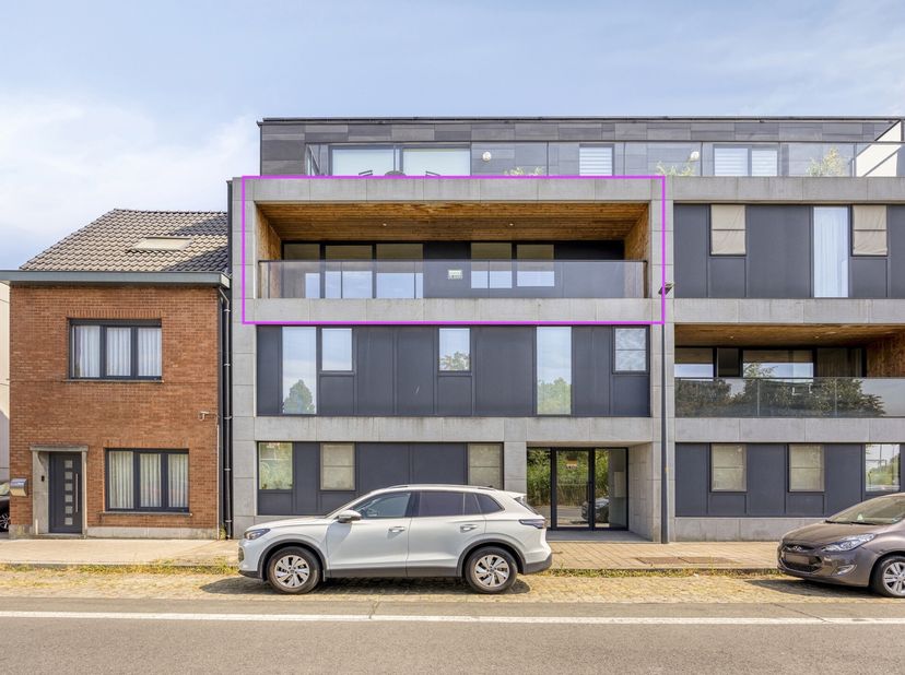 Meteen een afspraak? Bel rechtstreeks met de eigenaar op 0473 85 24 89.<br />
Meer info? Bekijk de virtuele tour of surf naar https://antwerpsesteenwe