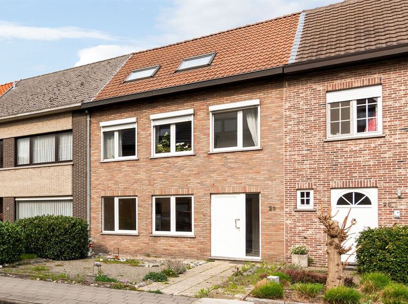 Deze gezellige studio is gelegen op een uitstekende locatie in de Kroonstraat te Lier, op wandelafstand van alle noodzakelijke voorzieningen zoals win
