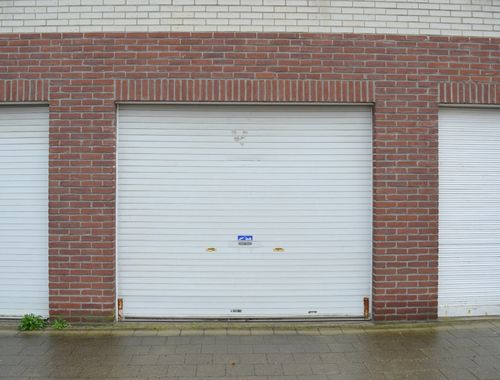                                         Garage à louer à Gullegem, € 65
